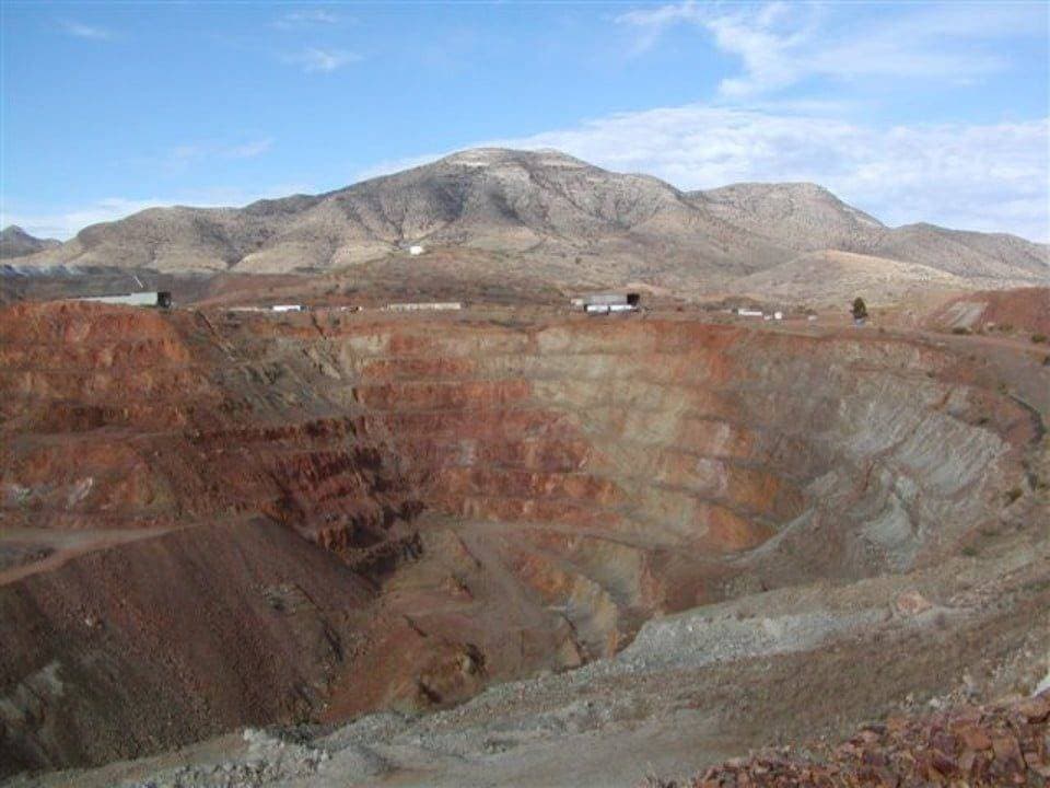 Open mining pit
